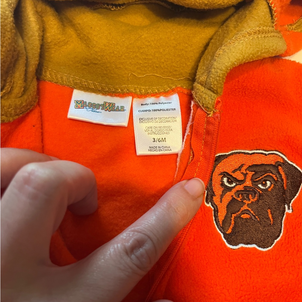 Cleveland Browns NFL Mascot Wear infant 3-6 month dawg pound costume sleepwear